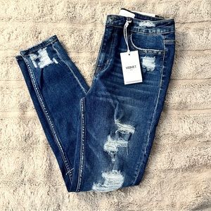 NWT Vervet Denim Jeans Dark Wash Distressed